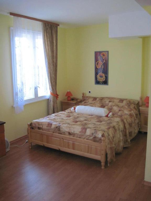 Hadjibulevata Guest House Kovachevtsi Phòng bức ảnh
